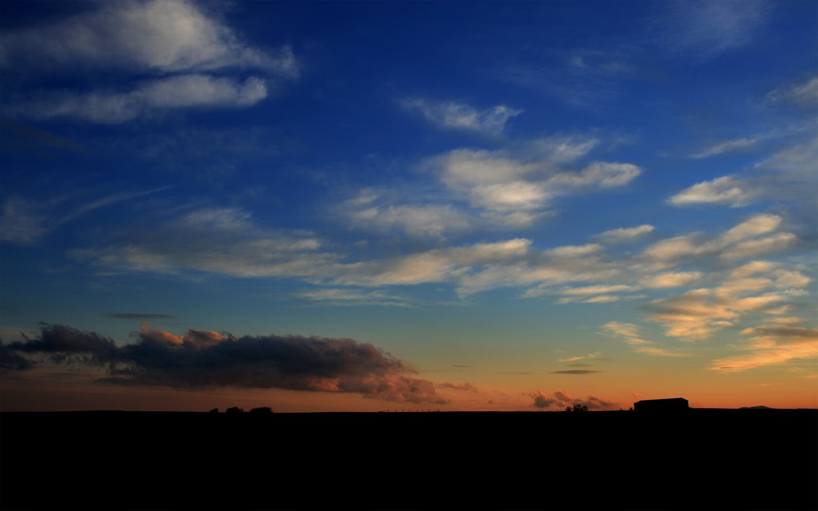 “东部决赛激战正酣,谁将夺冠之路?`,东部决赛是哪两队