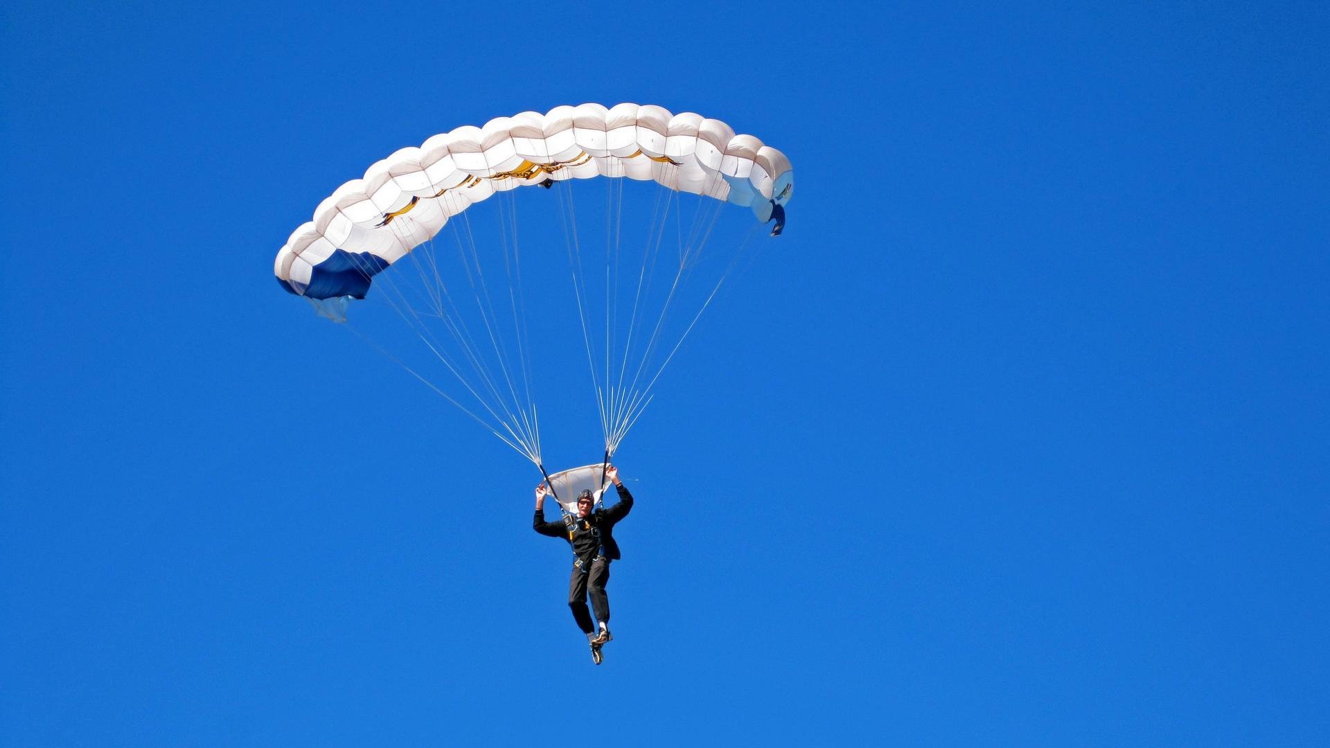 AYX体育官网-《《使命召唤》系列新作“暗影突击”火爆上线》，使命召唤暗影部队