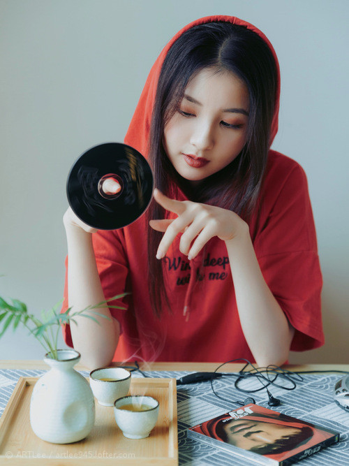 爱游戏体育APP下载-曼城实现大逆转，成功晋级欧冠八强，曼城欧冠最好战绩