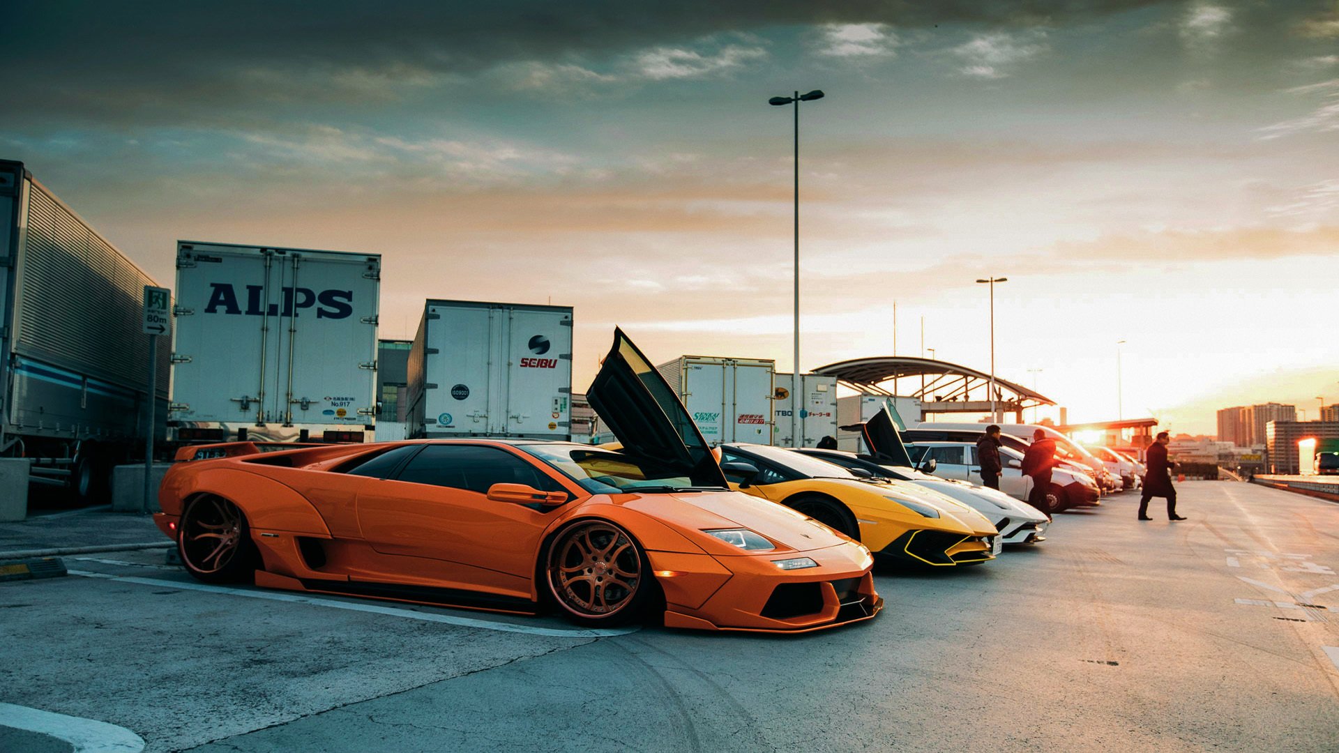 爱游戏平台-主教练在比赛节奏混乱时的临场调整策略，主教练能否上场比赛